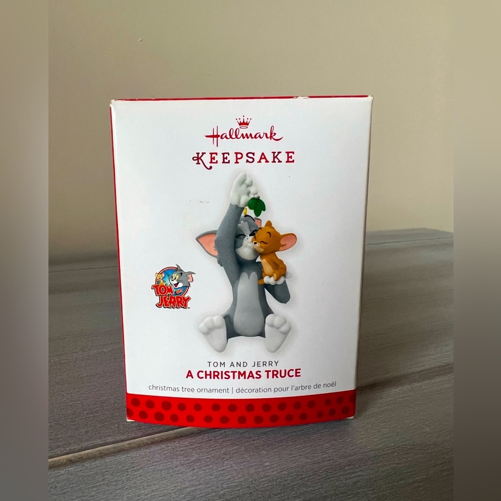 Hallmark Keepsake Ornament 213  Tom & Jerry A Christmas Truce IOB
